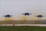 Cảnh luyện tập dồn dập của Không quân Nga trước ngày 9/5/2014