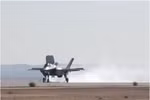 F-35B thử nghiệm cất, hạ cánh trên đường băng ẩm ướt