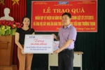 Báo Giáo dục Việt Nam tặng quà nhân kỷ niệm 68 năm ngày thương binh liệt sỹ