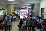 Phụ huynh sợ hãi khi biết con mình được hiệu trưởng buôn ma túy dạy dỗ