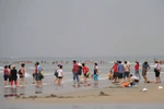 Người dân hiến kế quản khách du lịch Trung Quốc