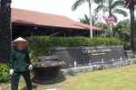 Từ trợ lý giám đốc, bếp phó bỗng dưng bị điều đi làm vườn
