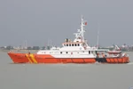 Cứu ngư dân bị gãy chân trên biển