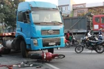 Xe container tông chết một thiếu nữ