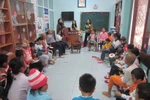 GK Đồ Rê Mí Đặng Châu Anh hợp xướng với “bệnh nhân nhí”