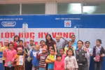 MC nhí "Chúc bé ngủ ngon" đến thăm lớp học Hy vọng