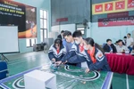 Học sinh trung học cơ sở hứng thú, sáng tạo với cuộc thi STEM Robot