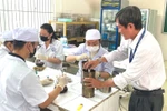 Có SV chọn Kỹ thuật xét nghiệm y học vì thấy thú vị khi làm ở phòng thí nghiệm