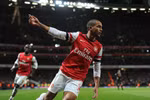 Đại chiến Arsenal 2-2 Liverpool qua ảnh: 2 phút ghi 2 bàn