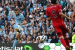 Dzeko ghi bàn, Man City cầm chắc ngôi á quân