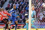 Sunderland 0 - 1 M.U: Bramble đá phản, United tạm dẫn City 18 điểm