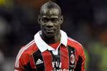 Balotelli lại là trung tâm: Lần này là scandal chủng tộc