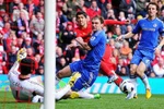 Liverpool 2 - 2 Chelsea: Suarez từ tội đồ thành anh hùng