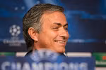 Mourinho: "Ferguson sẽ giải nghệ năm... 90 tuổi"