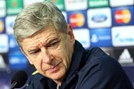 Wenger: “Iniesta & Ronaldo xứng đáng Quả bóng Vàng hơn Messi”
