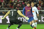 Video: Messi vượt mặt Neymar, Barca vùi dập Santos
