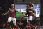 West Ham 2 - 2 Manchester United: Van Persie cứu 1 điểm cho Quỷ Đỏ