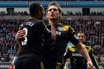 Aston Villa 1 - 2 Chelsea: Chelsea giật vé dự Champions League