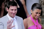 Messi làm bố và trùng hợp kỳ lạ với Ronaldo
