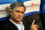 Mourinho vẫn "đặc biệt" cả khi bị sa thải