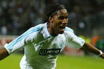 Áo đấu mới của Chelsea 'ăn cắp' ý tưởng từ áo Marseille?