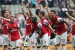 Arsenal mùa giải 2013/14: Lại chật vật chen chân vào tốp 4