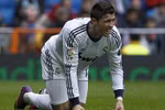 Chấn thương của Ronaldo diễn biến xấu, có thể lỡ El Clasico