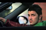Ngứa chân, David Villa sút bóng bẹp dúm xe cảnh sát 