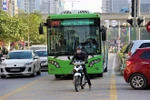 Xả rác bữa bãi, tham gia giao thông vô tổ chức và ý thức nơi công cộng