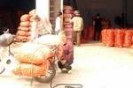 Buôn nông sản Trung Quốc: Cứ 2 ngày lãi 20 triệu đồng