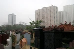 Lạnh gáy căn hộ hạng sang ở Hà Nội nhìn ra... nghĩa địa