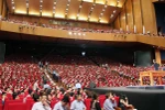 5 ngày ở Việt Nam, tổ chức của Nick Vujicic nhận 50.000 USD