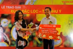 Techcombank trao thưởng 1 kg vàng chương trình “Xuân đắc lộc – Tết như ý”
