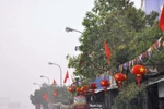 Tháo dỡ đèn lồng Trung Quốc có chữ "Tam Sa"