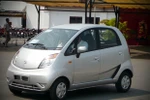 Vì sao về Việt Nam, xế hộp Tata Nano có giá khoảng 200 triệu đồng?