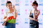 Ra phố gặp Miss, vào ngõ đụng Hoa khôi