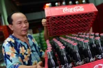 Vụ ông già 73 tuổi có thai và câu chuyện về Coca Cola Việt Nam