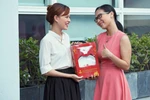Tặng nhau cốt ở chân tình