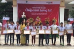 Maritime Bank trao 500 suất học bổng cho học sinh nghèo hiếu học