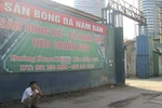Nhiều dự án BĐS "sống mòn" bằng cho thuê... sân bóng