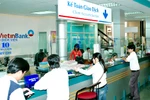 Giảm 10/%, thu nhập nhân viên Vietinbank vẫn gần 20 triệu/tháng