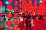 Quảng trường Royal City rực rỡ sắc màu trong "Ngày hội Trăng rằm"