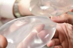 Tự bơm silicon vào mông, một thanh niên ở Tiền Giang tử vong