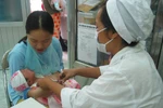 Vụ 3 trẻ tử vong sau khi tiêm vắc-xin: Nghi ngờ mũi tiêm có "chất lạ" 