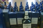 Chivas, Ballantines rởm giá 300 ngàn, vào nhà hàng... 3 triệu đồng