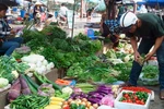 Trái cây, hoa quả, thực phẩm chay đồng loạt tăng giá rằm tháng bảy