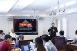 “Hãy cho tôi biết, trong ly cà phê có cà phê không?"