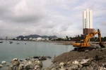 Lấp vịnh Nha Trang, công ty của ông Lê Thanh Thản bị đình chỉ thi công