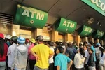 Hàng loạt ngân hàng sẽ thu phí ATM nội mạng 1.000 đồng/lần