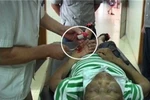 Ngược đãi cha mẹ già: Bài học làm người chưa được dạy đúng cách?
